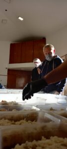 Loa madrugadores del Espiritu Santo junto a Caritas parroquial. 11 Loa madrugadores del Espiritu Santo junto a Caritas parroquial. 10